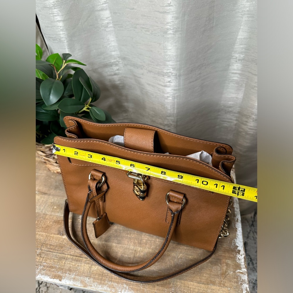 Authentic Michael Kors Hamilton Saffiano Tan Leather Sachel with lock and key - Picture 16 of 16